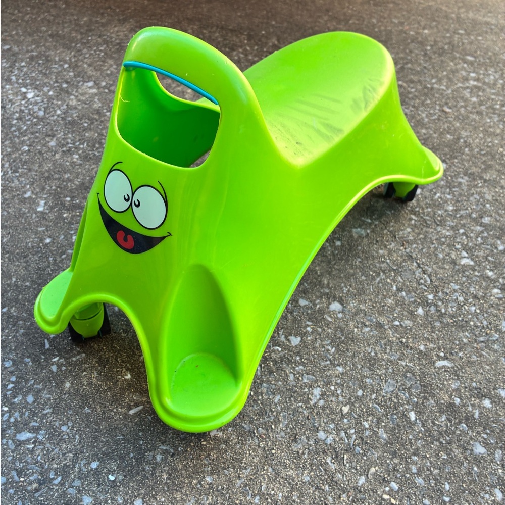 Eezy Peezy Googly Whirlie developmental Toy